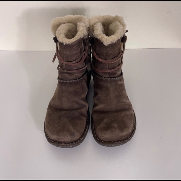 UGG Brown Leather Suede Lace Up Back Booties GUC - Picture 5 of 8